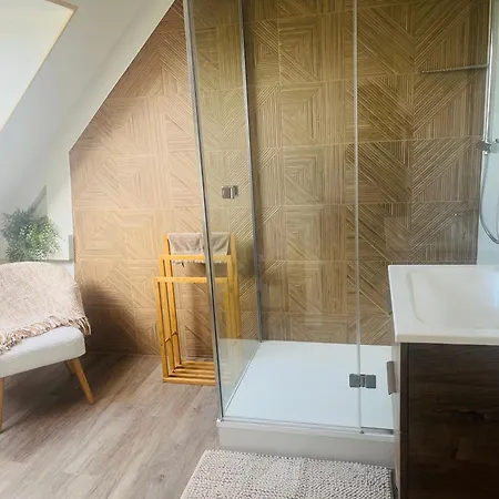 Leptitcosy Avec Parking Et Jardin à 5 Mn Du Centre Historique De Bayeux Vaucelles